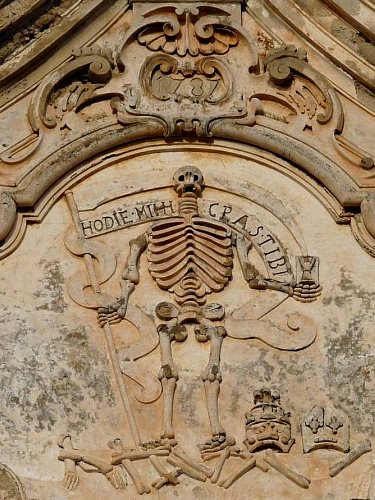 particolare chiesa del purgatorio di terracina