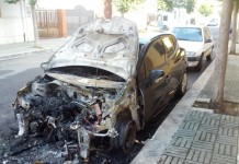 Aprilia, auto in fiamme