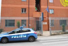 Cisterna, gli strappano la catenina mentre passeggia col cane: due minori denunciati