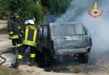 Latina, auto bruciata lungo la Migliara 44