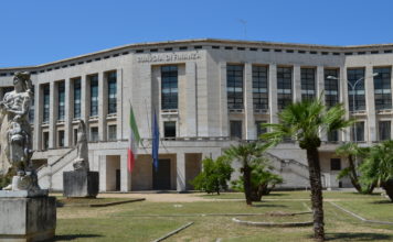 Palazzo M, il PD: “Uffici pubblici, ma edificio sempre più chiuso alla città” Precipita dall'ottavo piano