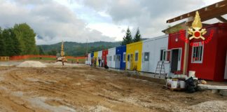Amatrice, i vigili del fuoco di Latina al lavoro per costruire la scuola