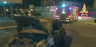 Aprilia, incendiata una Nissan Micra in via Pergolesi
