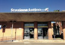 Strappano la collana ad una donna e fuggono, altro scippo a Latina Scalo