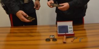 Latina, in auto con un etto di hashish: 51enne arrestato dai carabinieri