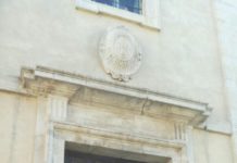 Sempre peggio a Sezze, bestemmie sulla porta della chiesa
