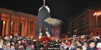 Latina, in piazza la Befana dei Vigili del fuoco