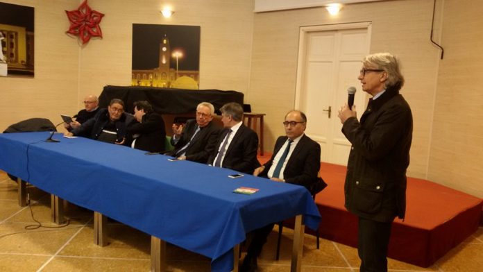 27661716_10213011170811554_684165028_n