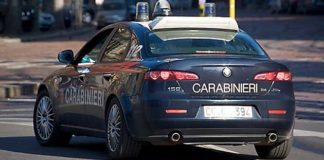 Pontinia, vendevano calzini al parcheggio importunando gli utenti: emessi quattro fogli di via