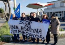 Pontina impraticabile, flash mob di candidati e militanti della Lega
