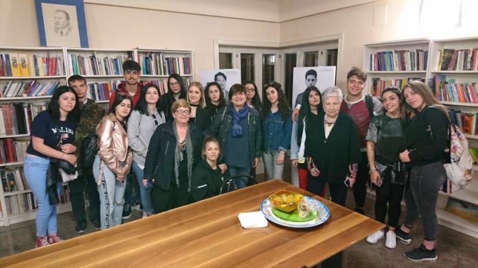 d2fc2248-35da-4c09-badc-d773e8c95739