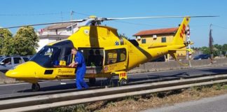 Scontro tra scooter e furgone sulla Pontina, grave una ragazza di Aprilia