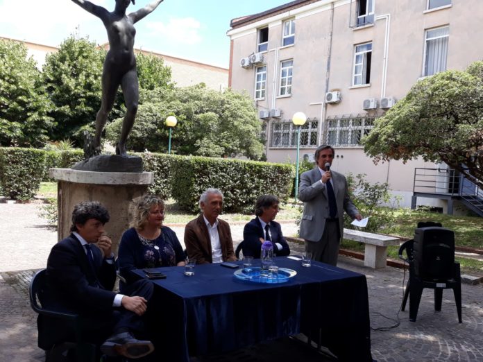 9585e0e1-40e9-4fc5-82cc-6cebf0365f6d