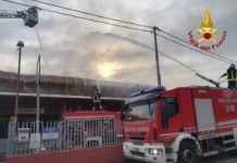 Cisterna, divorato dalle fiamme il mobilificio Pistilli