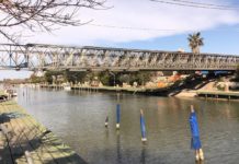 Terracina, working in progress sul Sisto: il ponte metallico prende forma, verso la ricucitura dello strappo