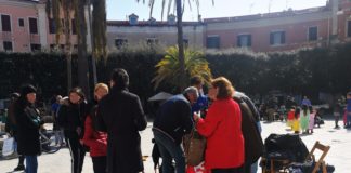 Fondo libri per le superiori, i giovani comunisti consegnano 1300 firme alla Provincia di Latina. Ora si passa in Regione