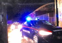 Estorsione e illecita concorrenza con metodo mafioso: 5 arresti spada