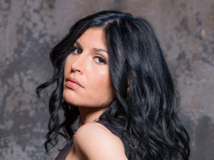 aa403627-ef32-4b61-ab7e-02a2282930d9 giusy ferreri