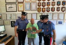 Anziano rapinato, refurtiva subito restituita: fermato ed arrestato l’autore