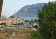 Terracina, caccia ai roghi molesti tra segnalazioni, esposti e rabbia