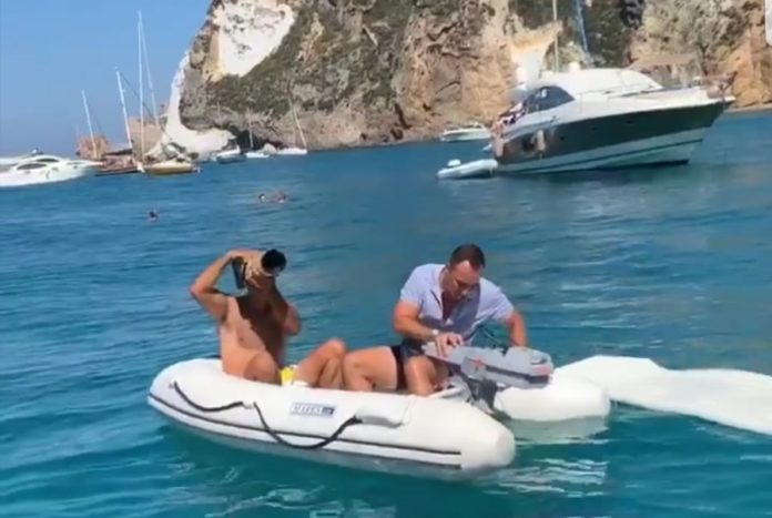 paparazzo-Ilary-Blasi paparazzo