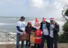 Il vento porta al Circeo Babbo Natale in surf, premiato il più originale