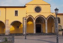 Fondi, crolla il tetto della chiesa di San Francesco: l’appello per ripararlo