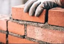 Latina, piscina tra abusi edilizi in viale Kennedy. Ordinanza di demolizione