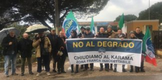 Flash mob di FdI davanti al centro Al Karama: pressing per la chiusura