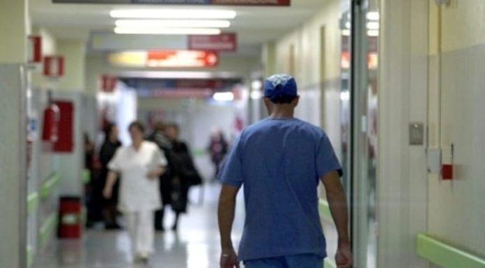 Latina, muore a 32 anni dopo febbre e dissenteria: aperta un’inchiesta