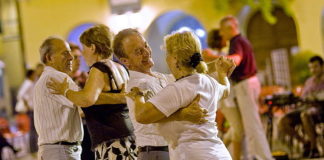 Latina: dal 1 luglio riaprono sale bingo e balli all’aperto, fino all’1.45