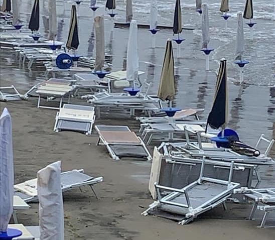 stabilimento-Terracina-mareggiata