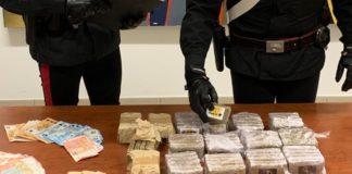 Aprilia: otto chili di hashish e soldi, in tre finiscono in manette