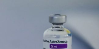 Astrazeneca, da oggi vaccini per insegnanti, forze dell’ordine e LSU under 55