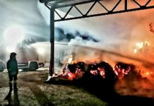 Sabaudia, incendio nella notte. Intervengono i VV.FF