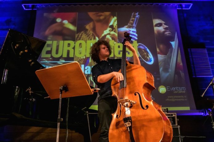 7988F671-A1E1-44D4-BB66-0991D882A8F0