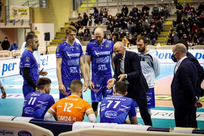 C1F45BB8-E15D-4C65-81E3-42DA77B3316E