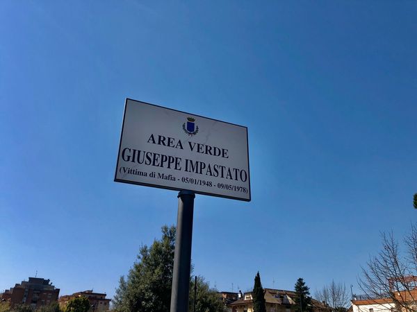 E3F8A1EC-20A5-42DC-A2EA-4705CE74C92B