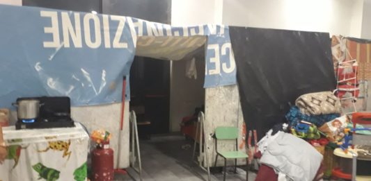 Gli alloggi dei rom alla ex Rossi Sud