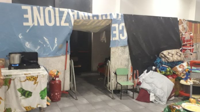 Gli alloggi dei rom alla ex Rossi Sud