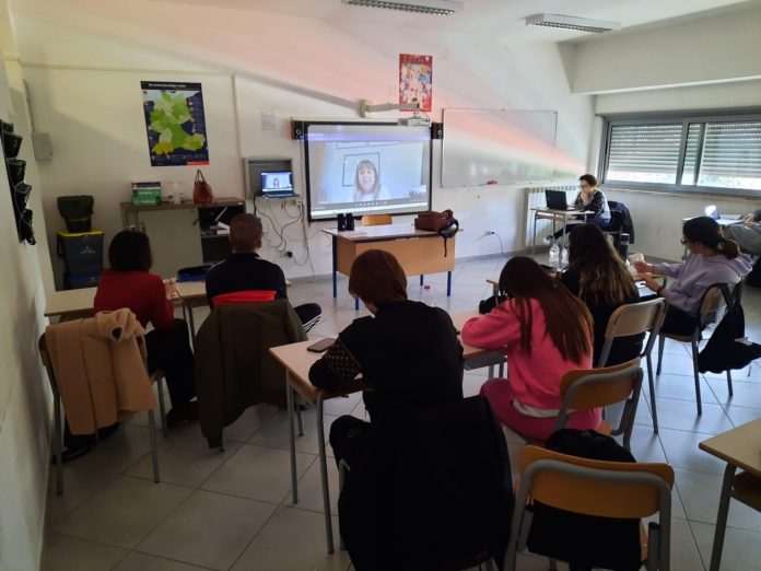 L’Istituto “Bianchini” incontra le associazioni internazionali.