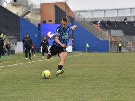 L'esterno Carissoni al cross