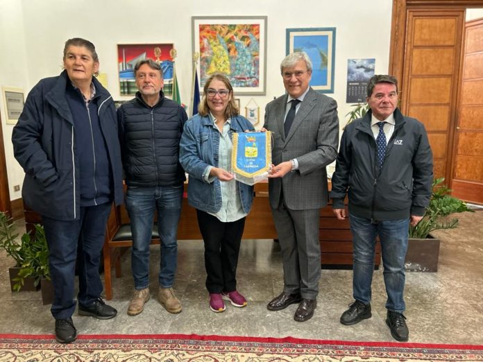 Ministra Colombia in Comune