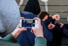 Bullizzata a scuola dalle compagne, tre ammonimenti del Questore