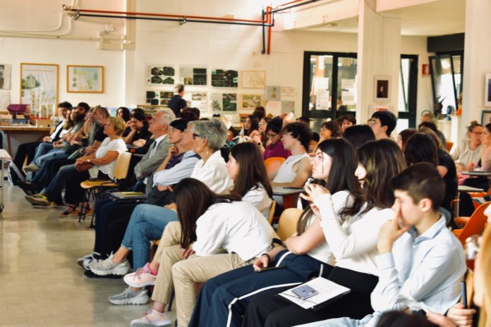 La platea alla g della luce 2024