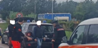 Scontro frontale a Santi Cosma e Damiano: due morti e un ferito grave