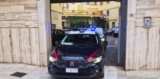 Spaccio, armi e estorsioni: i nomi degli arrestati dopo il blitz all’alba