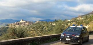 Sermoneta, costruisce una tettoia senza permessi: denunciato 33enne