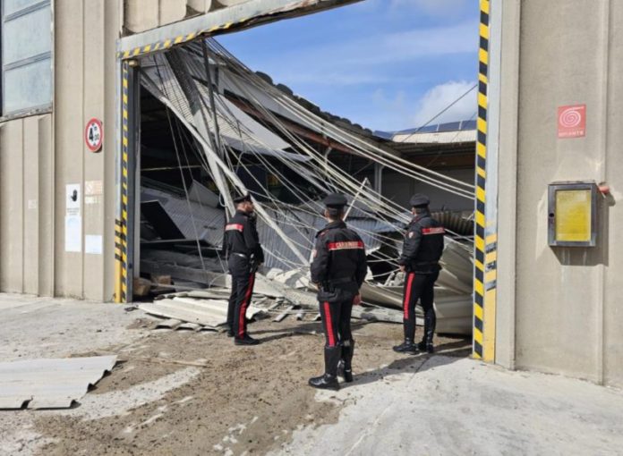 Aprilia capannone carabinieri