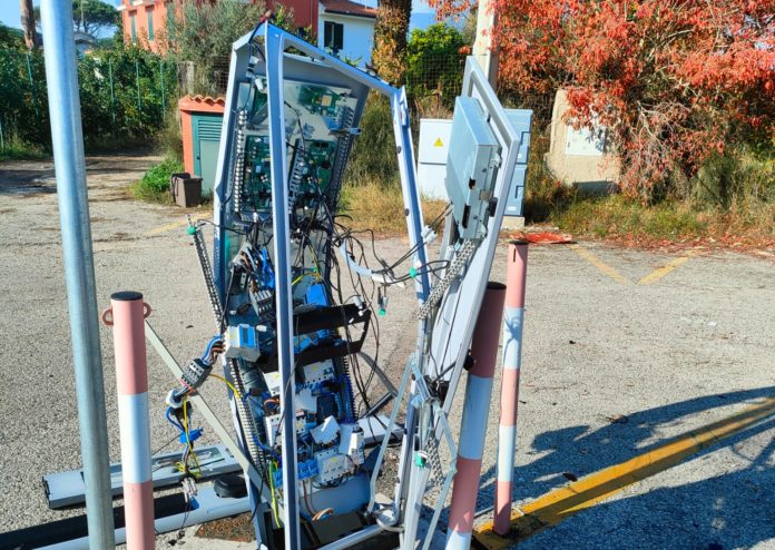 Palina vandalizzata fondi